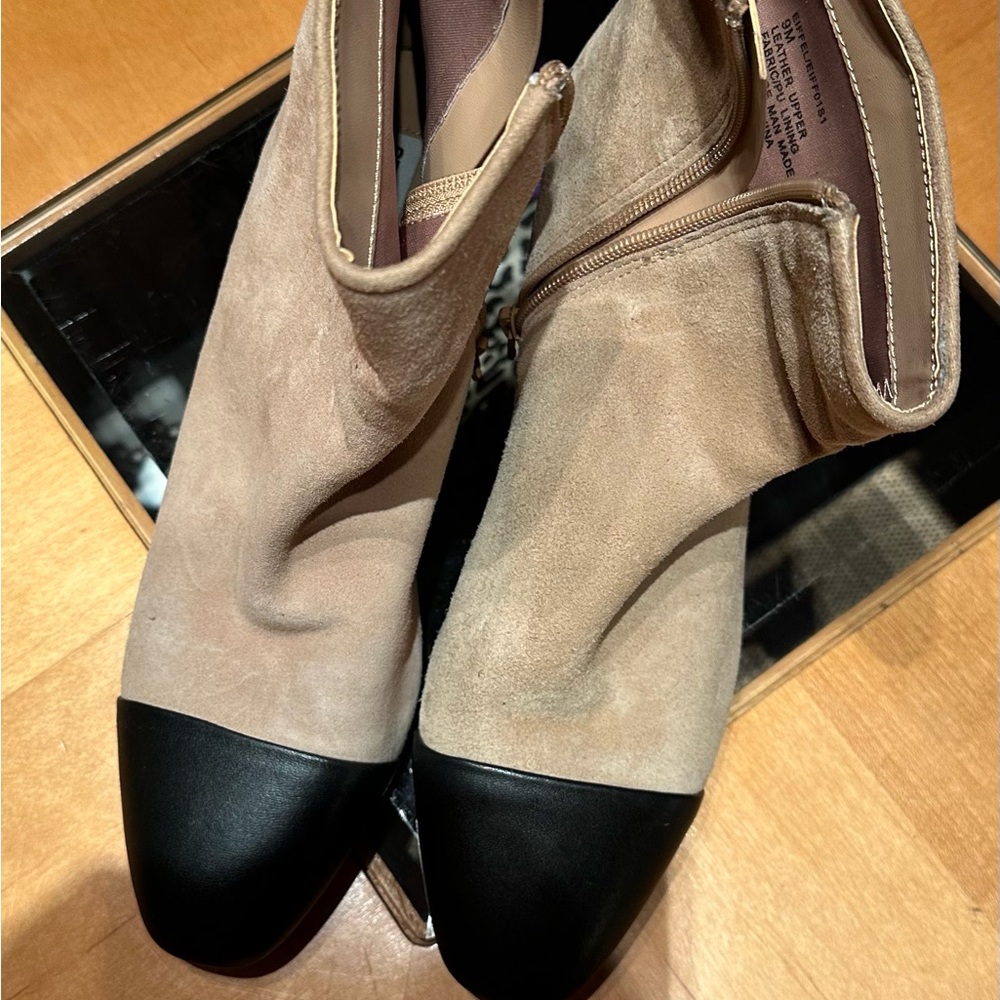 Steve Madden Leather Upper Ankle Boot.